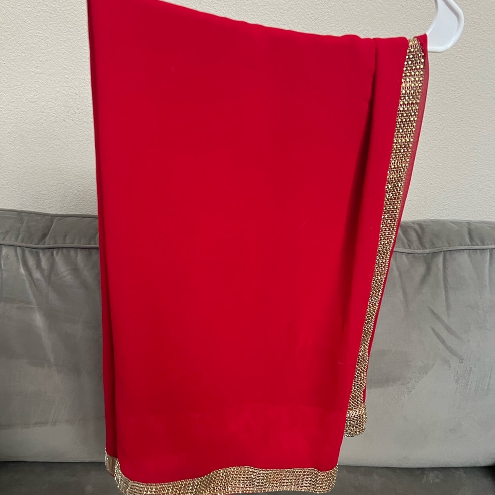 Red Indian Drape Around Sari - image 1